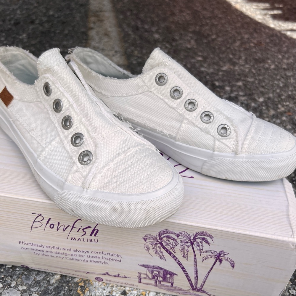 Blowfish white rugged sneakers, size 6.5 - Picture 3 of 4